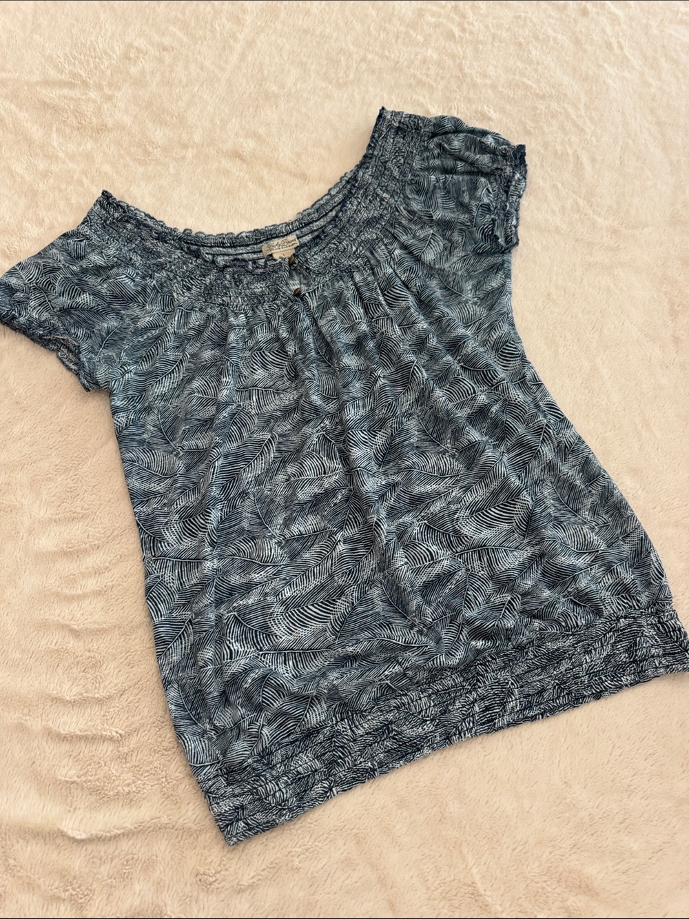 Lucky Brand Women’s Blue Leaf-Print Short Sleeve Top